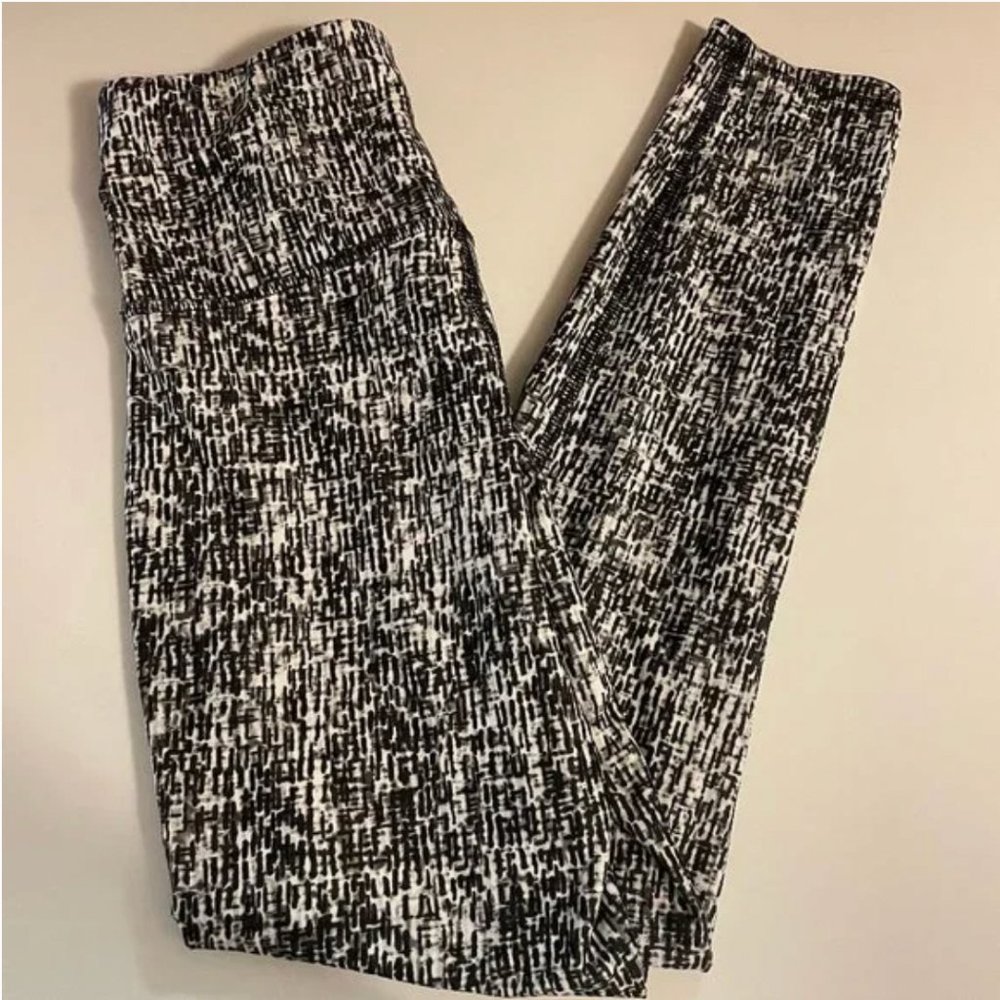 Black and white leggings